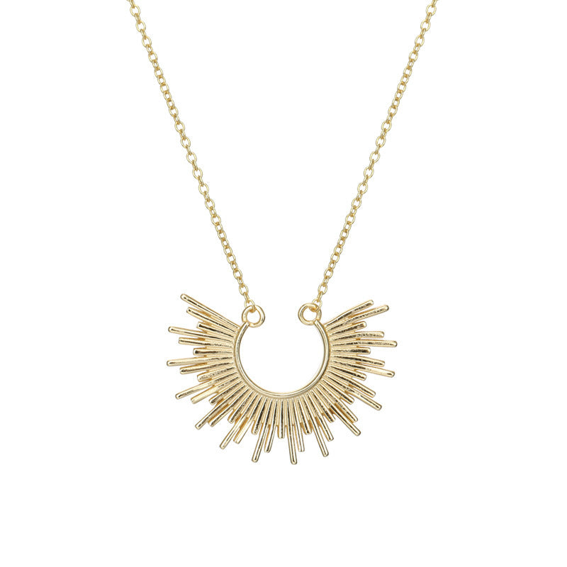 Light luxury clavicle chain