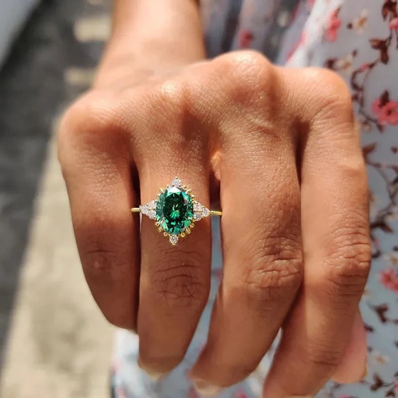 Fashion Ring Women's Retro Luxury
