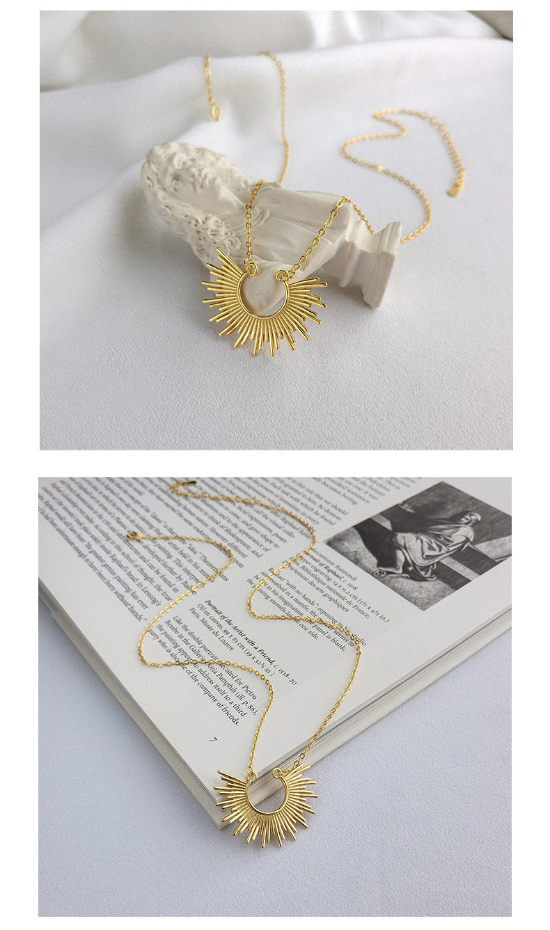 Light luxury clavicle chain