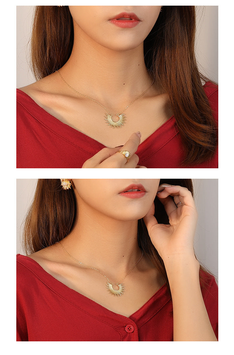 Light luxury clavicle chain