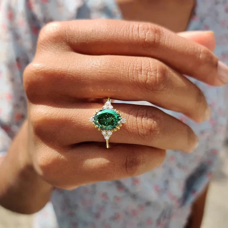 Fashion Ring Women's Retro Luxury